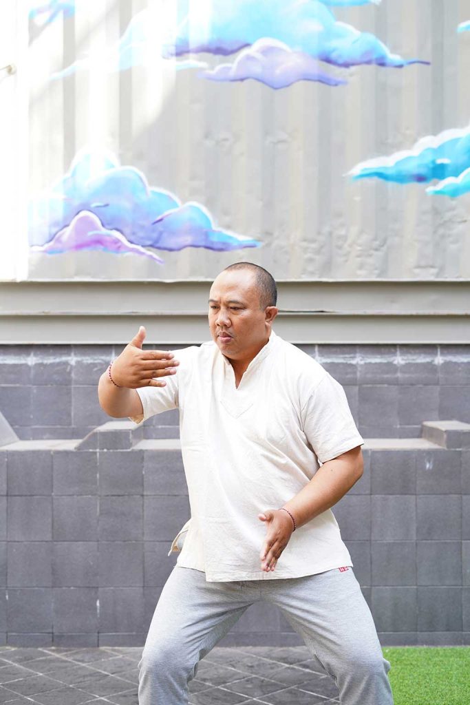 Qi Gong: Cultivating Vital Energy